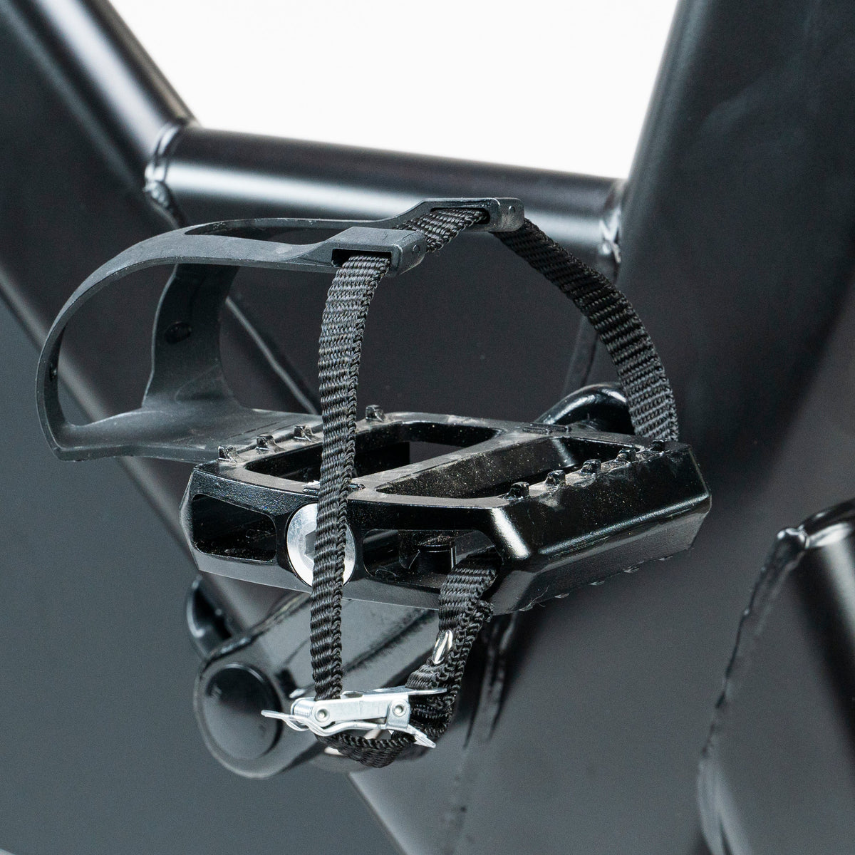 FitWay Equip. 1500IC Indoor Cycle - Pedal Close Up