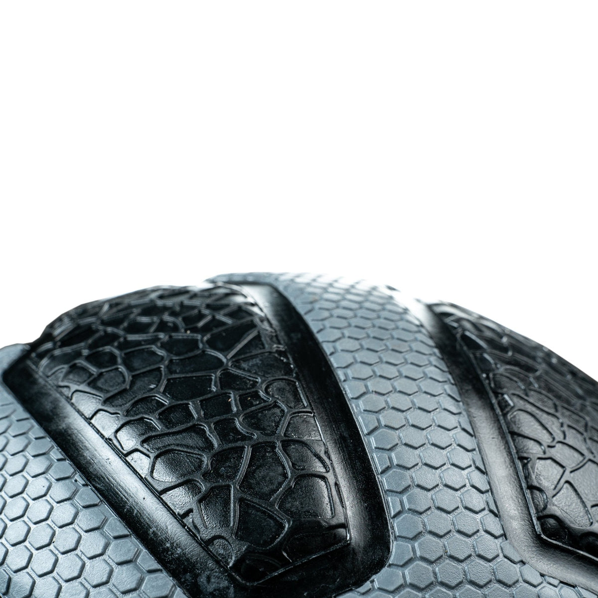 FitWay Equip. Max Grip Medicine Ball - 18 Lbs - Fitness Experience